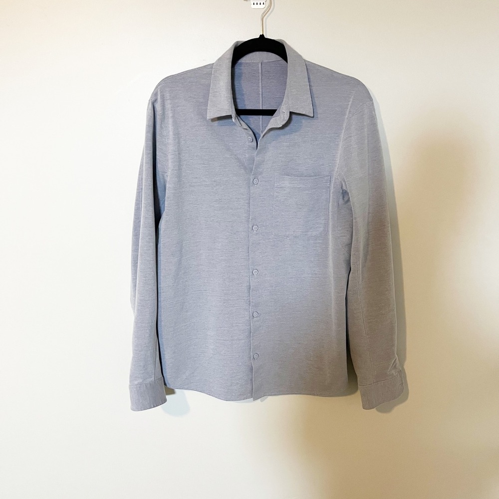 Lululemon commission‎ long sleeve button up light blue size small